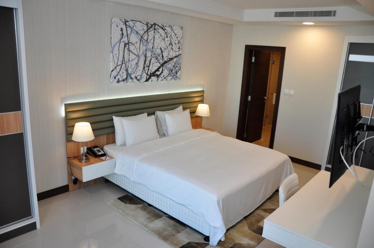 Gulf Executive Hotel & Residence Juffair Manama Exteriör bild